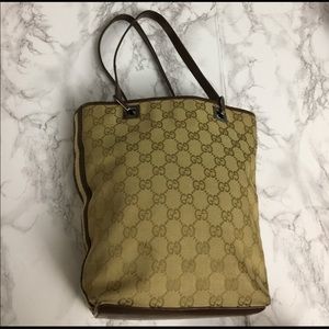 Authentic cute Gucci shoulder bag
